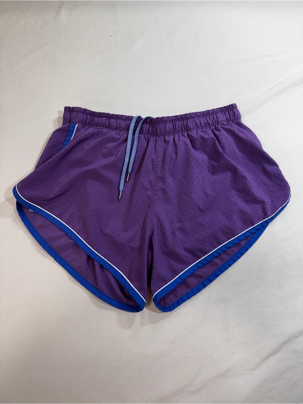 Rabbit Repeats 4” Retro Style Lined Meadow Violet Running Short Size Small
